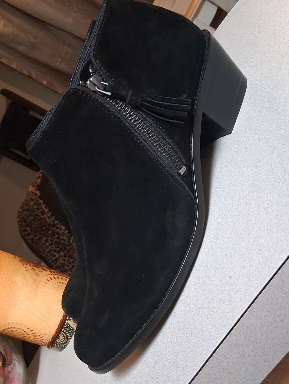 Womens Vionic Serena Black Suede Side-Zip Ankle Boot with Tassel Size 10